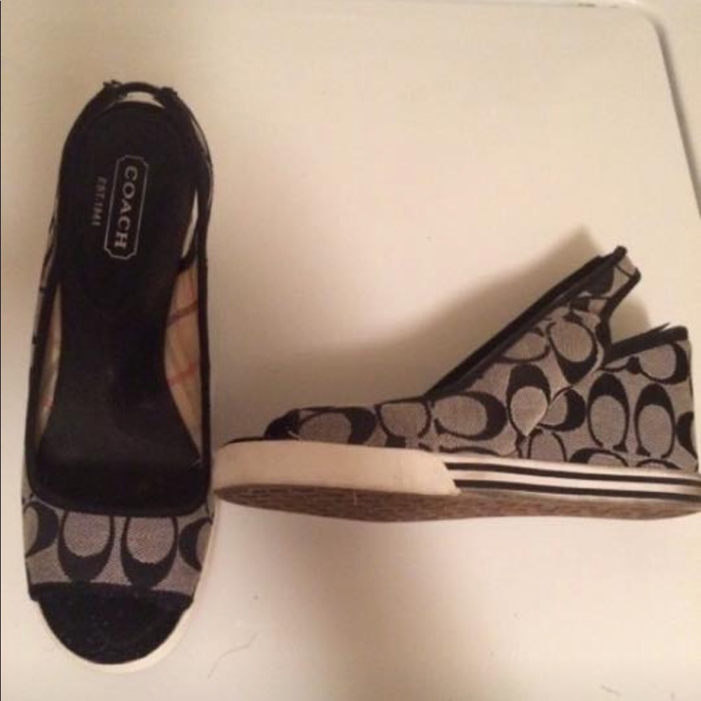 Authentic EUC Coach Signature Sandals Y2K
